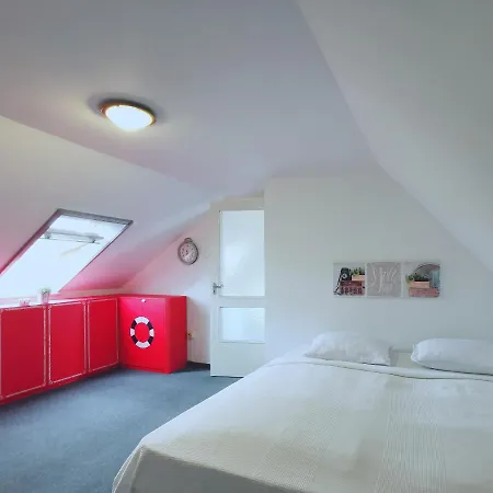 Apartment Family Garden Apartmanhaz