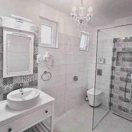 Apartment Family Garden Apartmanhaz Siofok