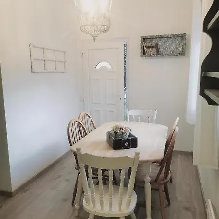 公寓 Family Garden Apartmanhaz