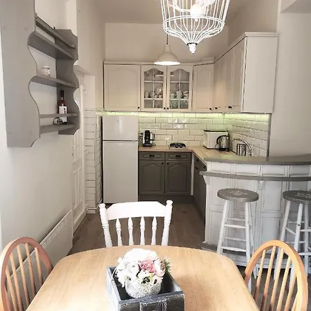 Family Garden Apartmanhaz 公寓 希欧福克
