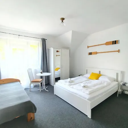 公寓 Family Garden Apartmanhaz 希欧福克