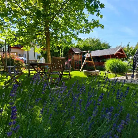 公寓 Family Garden Apartmanhaz