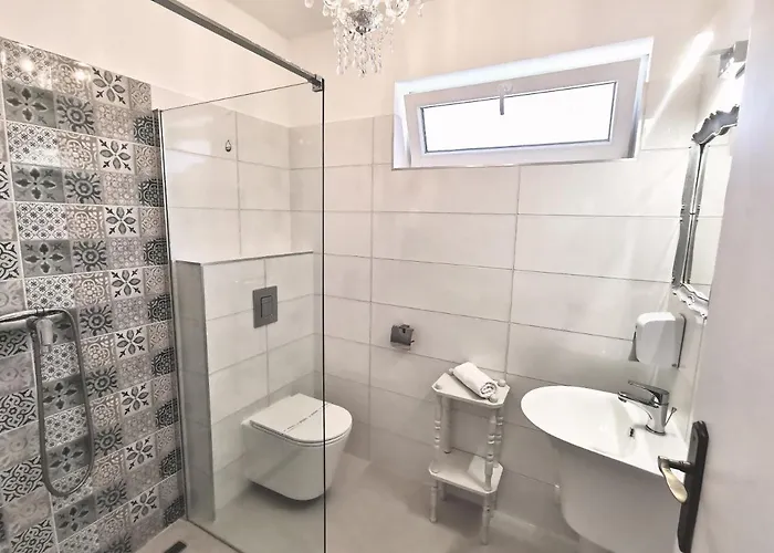 Family Garden Apartmanhaz דירה